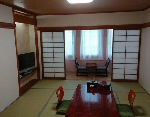 2階10畳+広縁海側和室