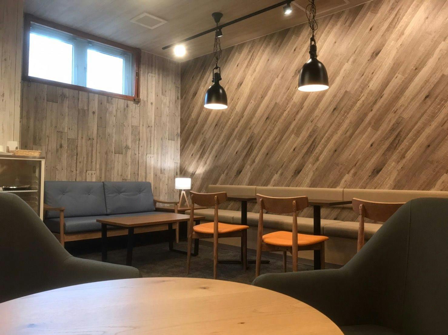 เชิญดื่มเบียร์สักแก้วหลังอาบน้ำที่เลานจ์!