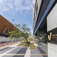 입구 로고와 체조 경기장