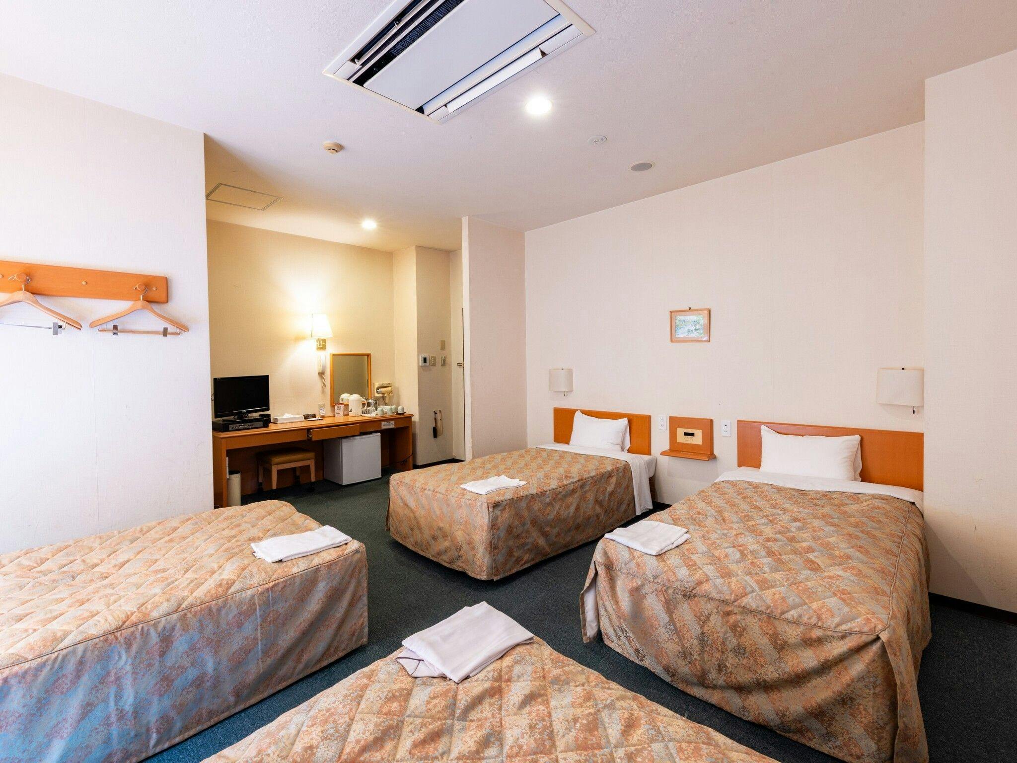 HOTEL AZ Miyazaki Takanabe