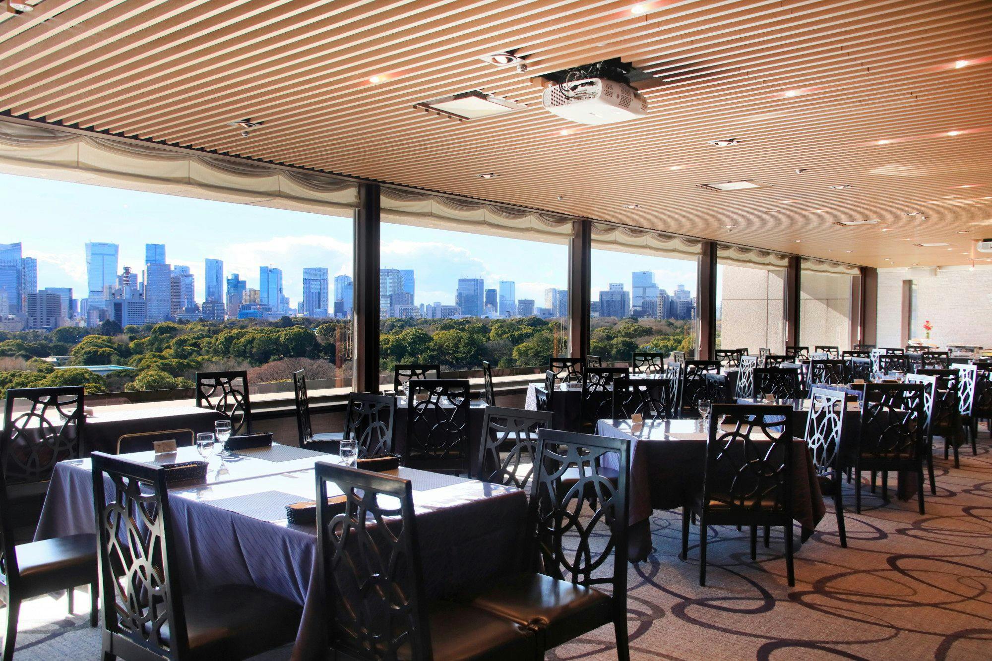 ห้องอาหารเช้า: ร้านอาหารฟูโย่