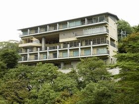 絹の渓谷　碧流
