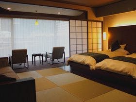 絹の渓谷　碧流