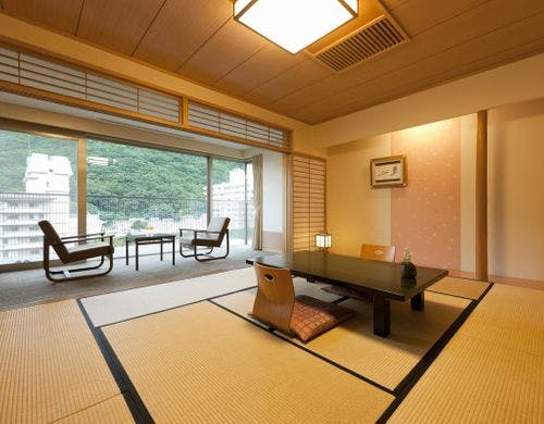 特別室　広々66平米