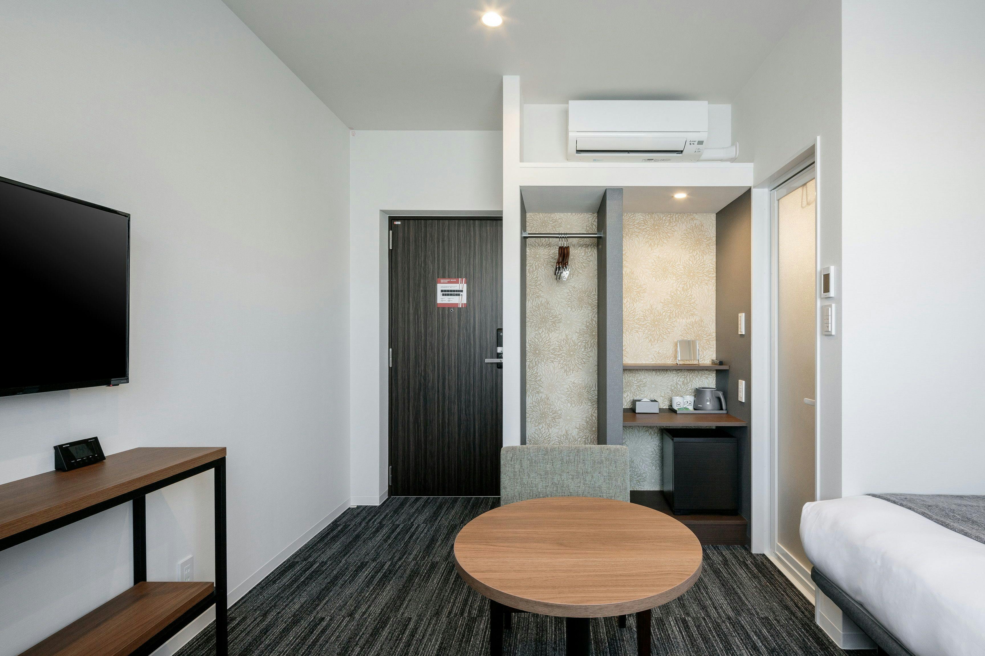 M's Hotel Nijo Castle OIKE