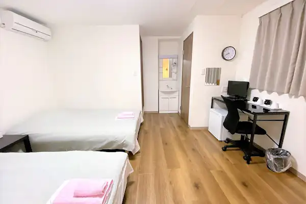 ห้องพักเตียงคู่ปลอดบุหรี่
(แบบแยกส่วน)