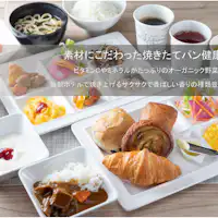 อาหารเช้าขนมปังอบสดใหม่