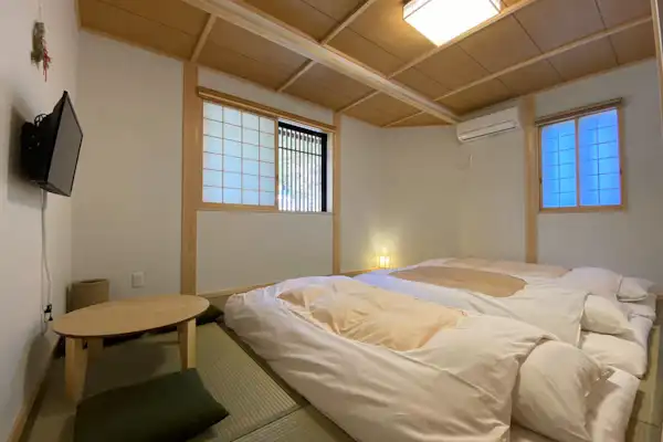 舒适♪ 新建、角落房间、附厕所和浴缸