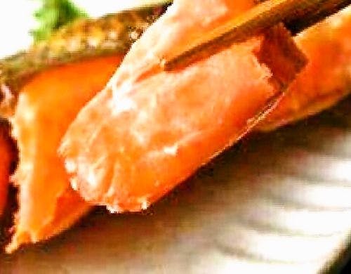 アラスカ産天然紅鮭塩焼