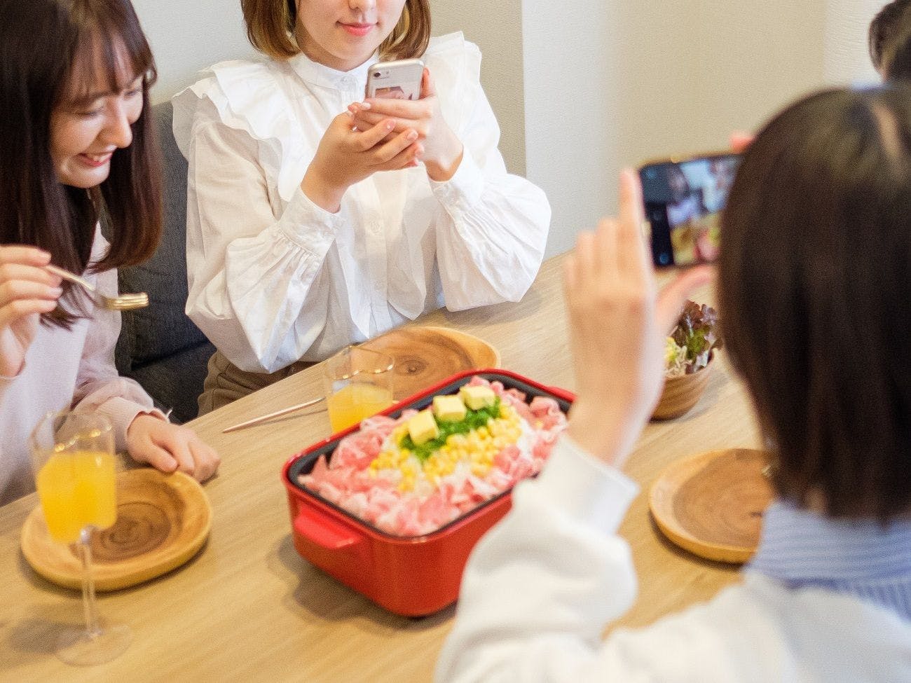 การพบปะของผู้หญิง