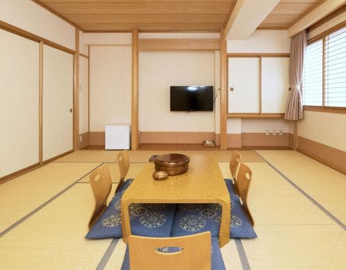 ・【和室13畳一例】朝の支度もお部屋で