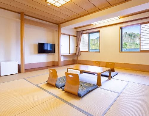 ・【和室13畳一例】最大6名様までご利用可