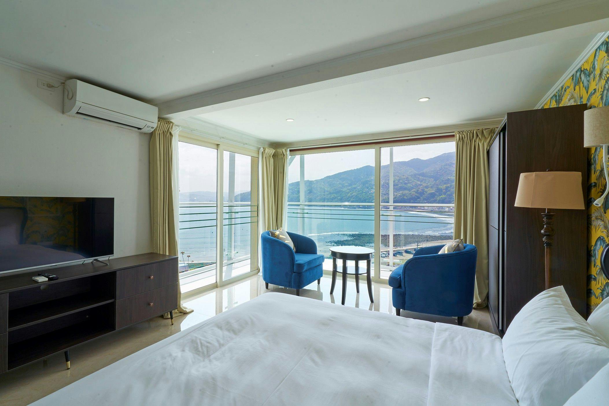 HOTEL HIMALAYA SEA