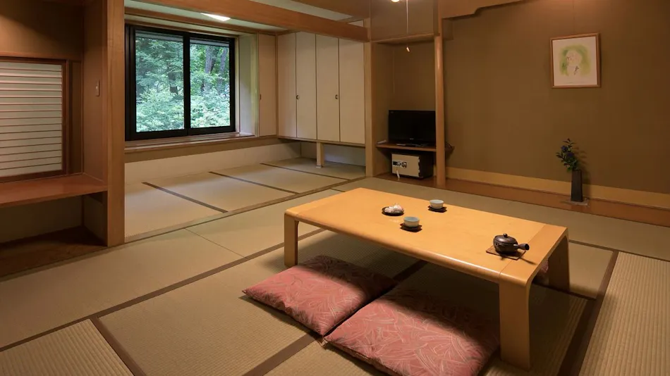 Hidden Hot Spring Kuzu Onsen Onjuku Kajika