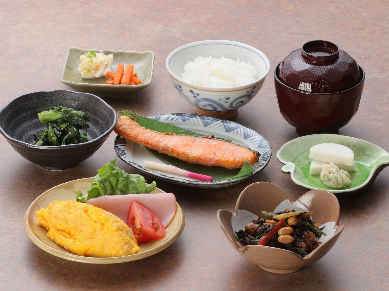 เรามีชุดอาหารญี่ปุ่นเพื่อสุขภาพให้บริการ