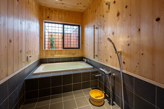 มารุ【อาคารเสริม】อ่างอาบน้ำกึ่งกลางแจ้ง