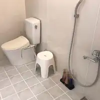 ห้องน้ำสำหรับห้องพักที่ไม่มีสิ่งกีดขวางโดยเฉพาะ