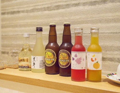 夢の間・椿の間にはバーカウンター