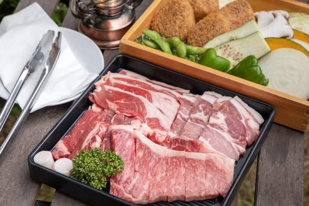 วัตถุดิบสำหรับบาร์บีคิวเป็นของขึ้นชื่อในท้องถิ่น