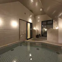 ห้องอาบน้ำรวมชาย