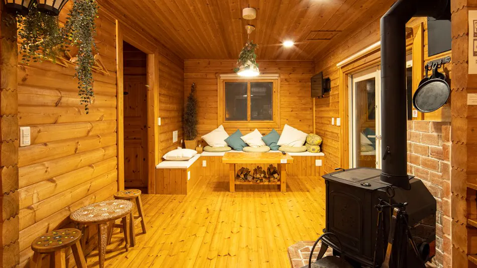 ALL SEASON RESORT NO.3 Warmth of Wood