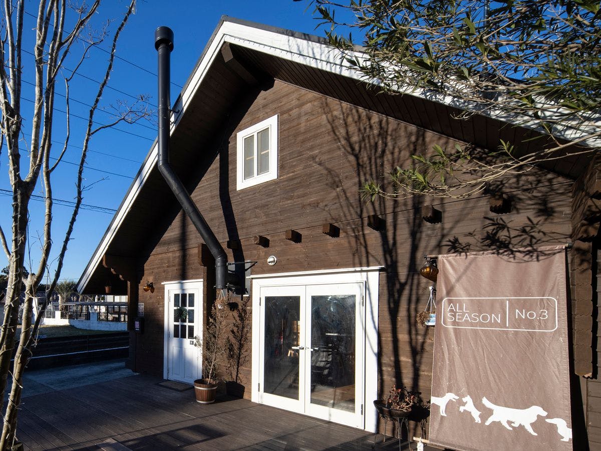 ALL SEASON RESORT NO.3 Warmth of Wood