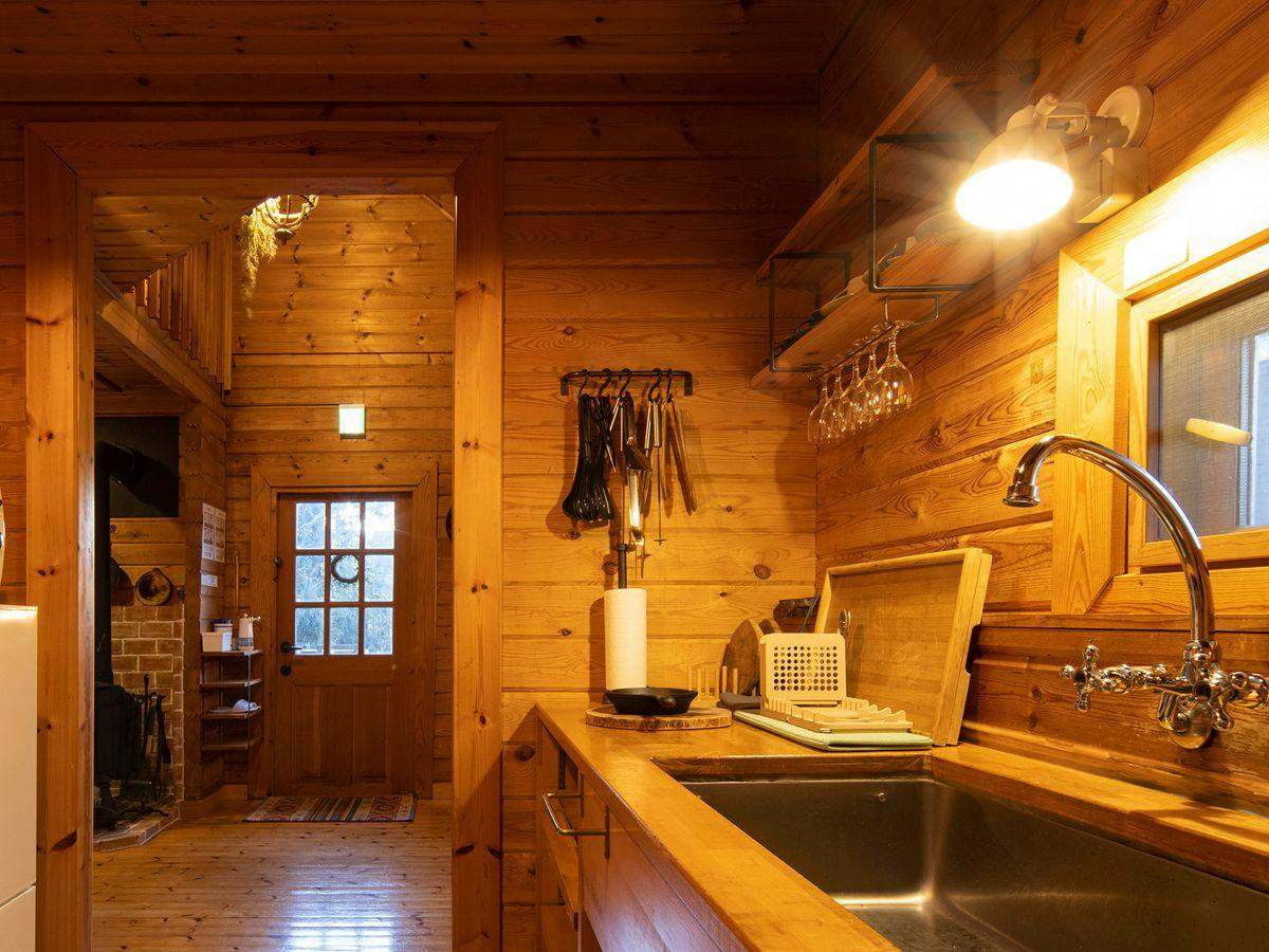 ALL SEASON RESORT NO.3 Warmth of Wood