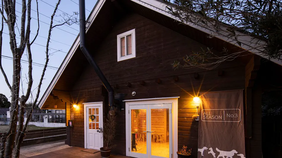 ALL SEASON RESORT NO.3 Warmth of Wood