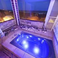 可眺望海景的浴室