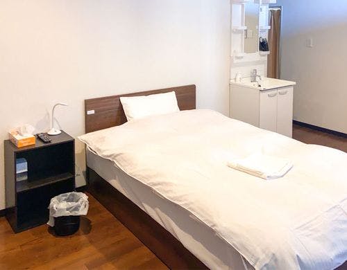 ・セミダブルサイズベッドで広々と寛げます