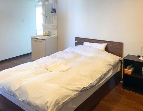 ・セミダブルベッドで、ごゆるりと寛げます