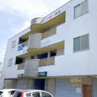 เป็นเกสต์เฮาส์ที่มีห้องพักส่วนตัวกว้างขวางและสะอาด