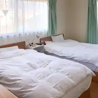 - เตียงเซมิ-ดับเบิล 2 เตียง นอนหลับสบาย