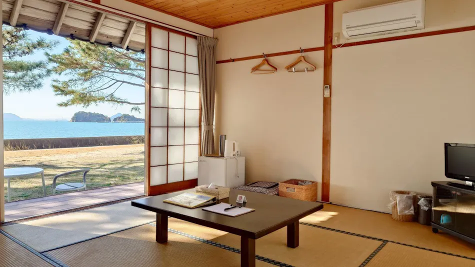 Naoshima Seaside Stay Tsutsuji-so