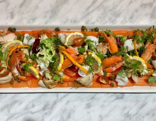 和洋ビュッフェ料理・サーモンカルパッチョ