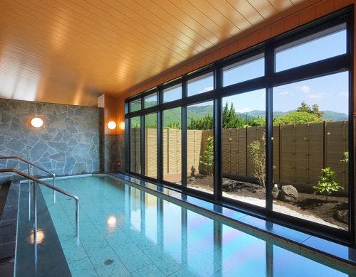 名湯赤水温泉の大浴場