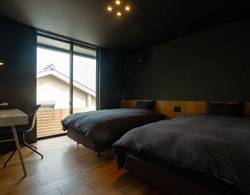 ベッドルーム_シモンズベッド