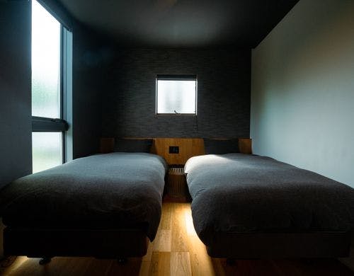 ベッドルーム_シモンズベッド