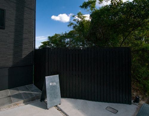 外観_エントランス