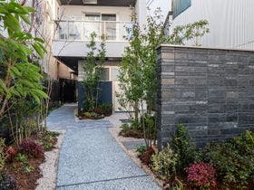 グランドベース門司港駅前