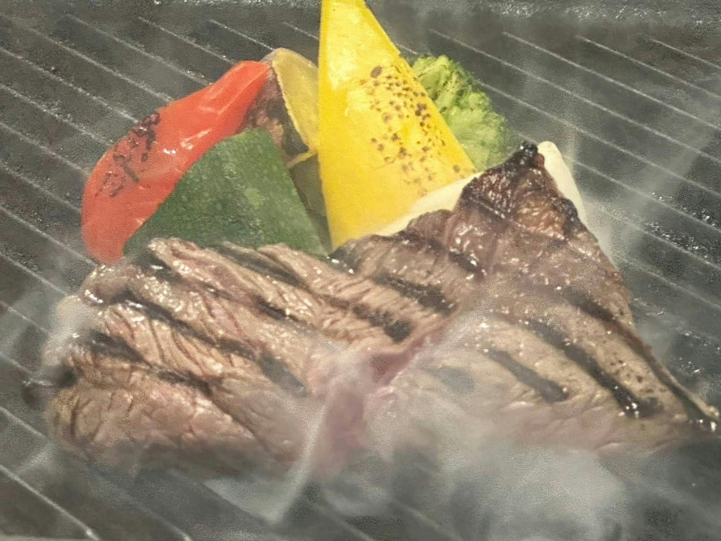 附甲州(Koshu)葡萄酒牛排！