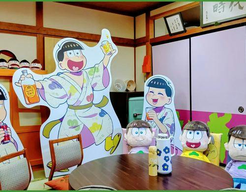おそ松さんの世界観を再現！超没入型の客室