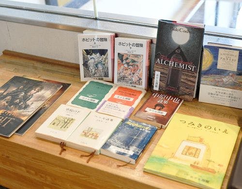【漫画・雑誌・絵本コーナー】