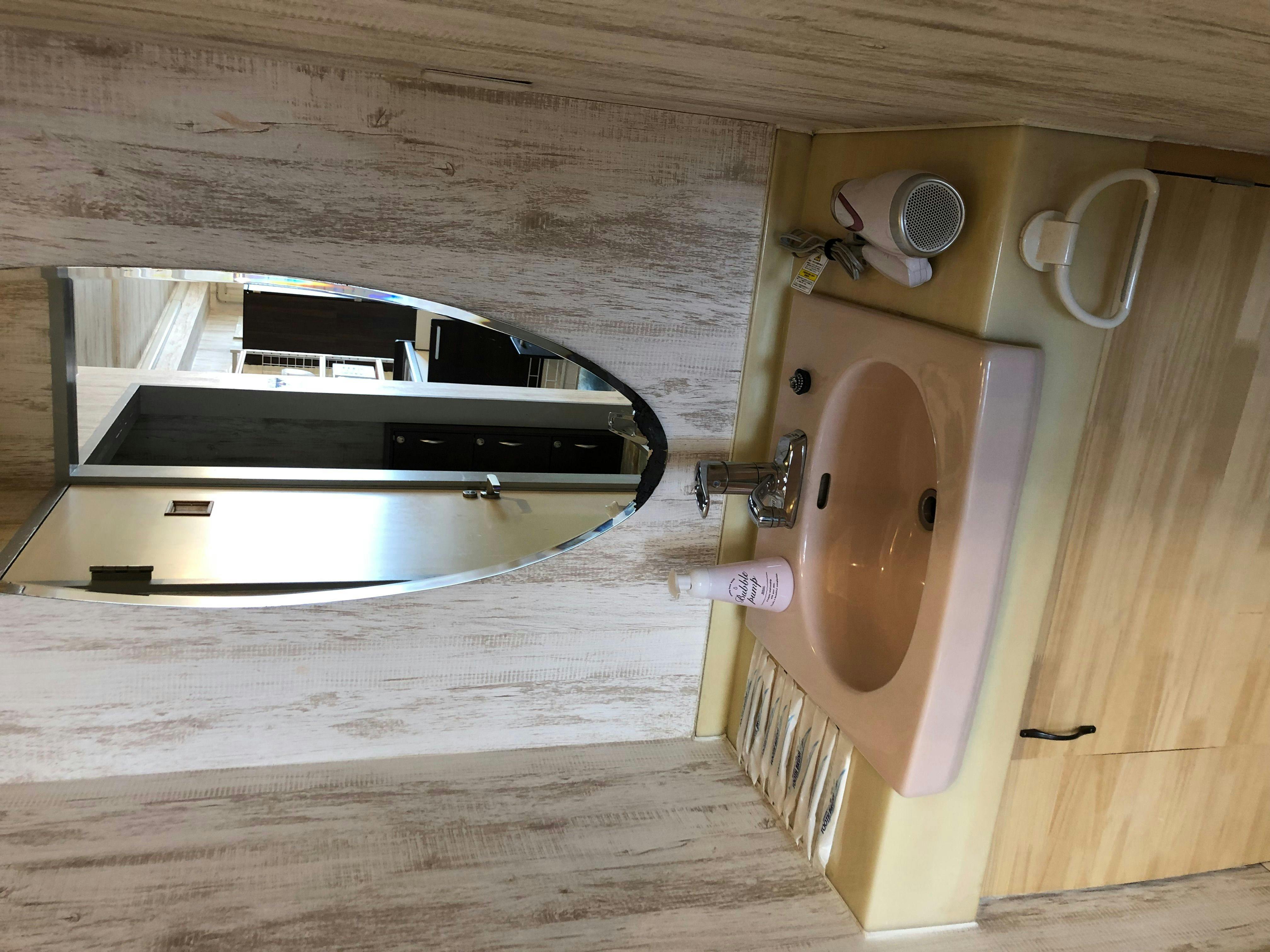 GLAMPEACE Katsushika Yotsugi