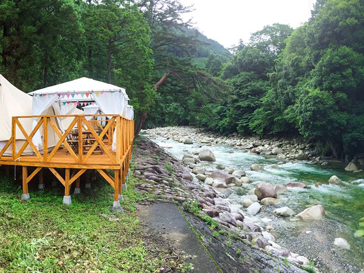 Riverside Glamping Nuts