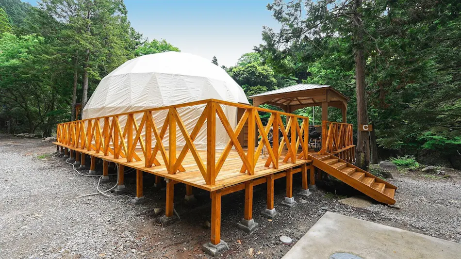 Riverside Glamping Nuts