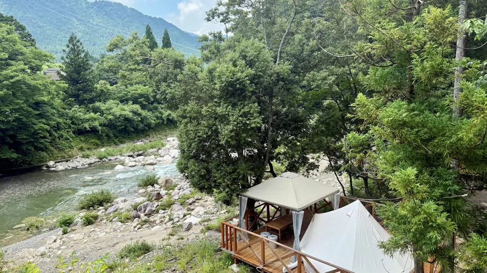 Riverside Glamping Nuts