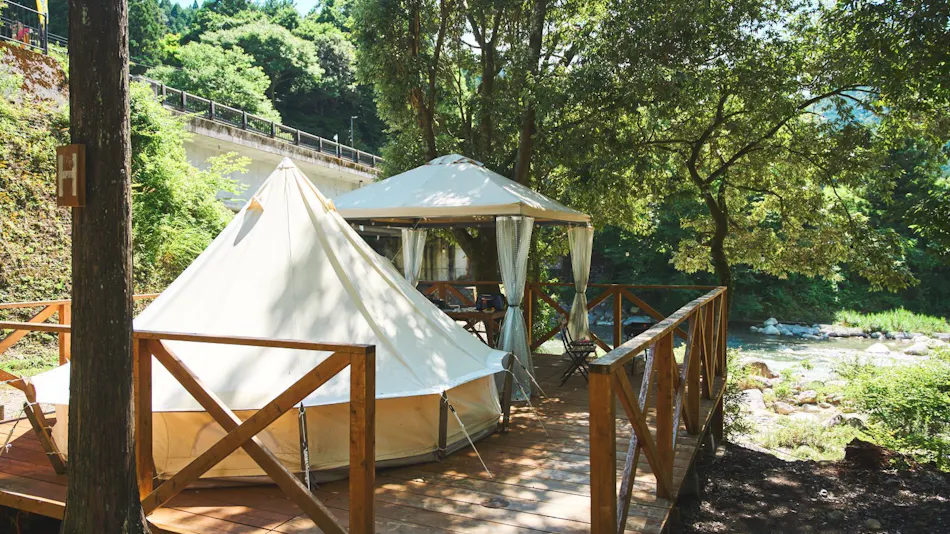 Riverside Glamping Nuts