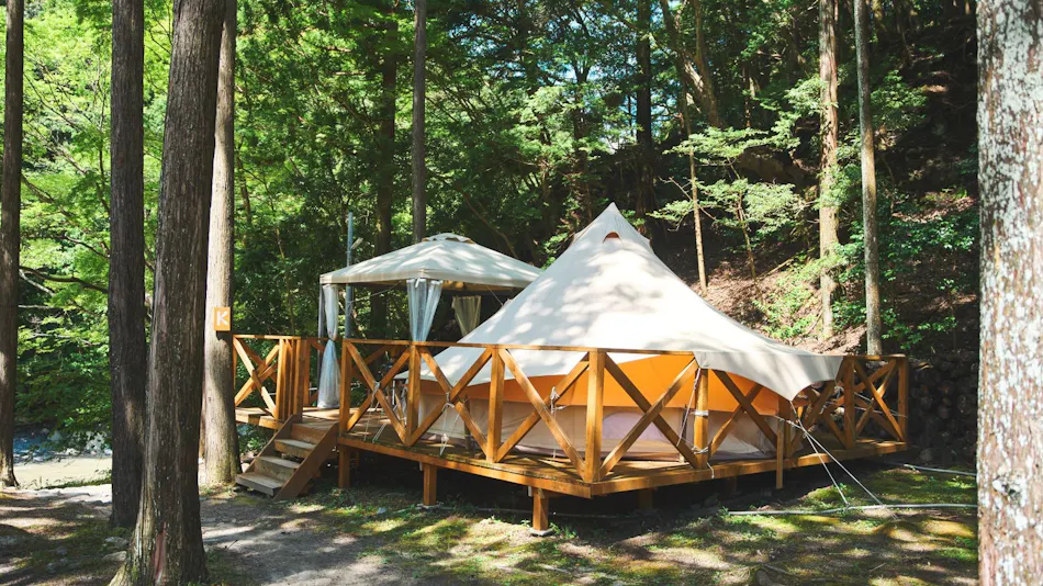 Riverside Glamping Nuts