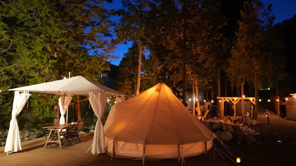 Riverside Glamping Nuts